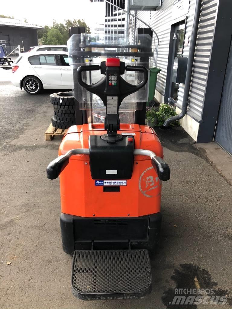 BT SPE 125 Samojezdne maszyny do załadunku