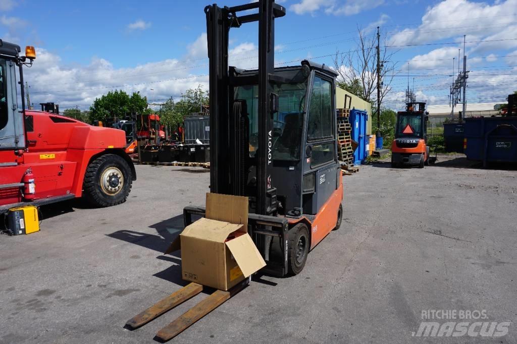 Toyota 8FBMT35 Wózki elektryczne