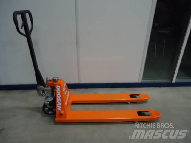 Doosan Pallettruck Wózki paletowe ręczne