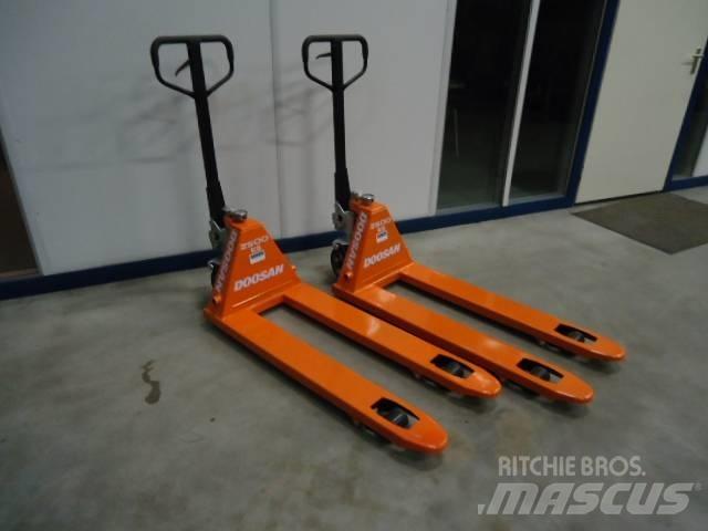 Doosan Pallettruck Wózki paletowe ręczne