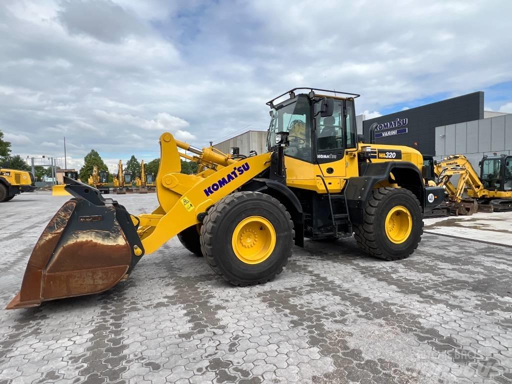 Komatsu WA320-7 Ładowarki kołowe