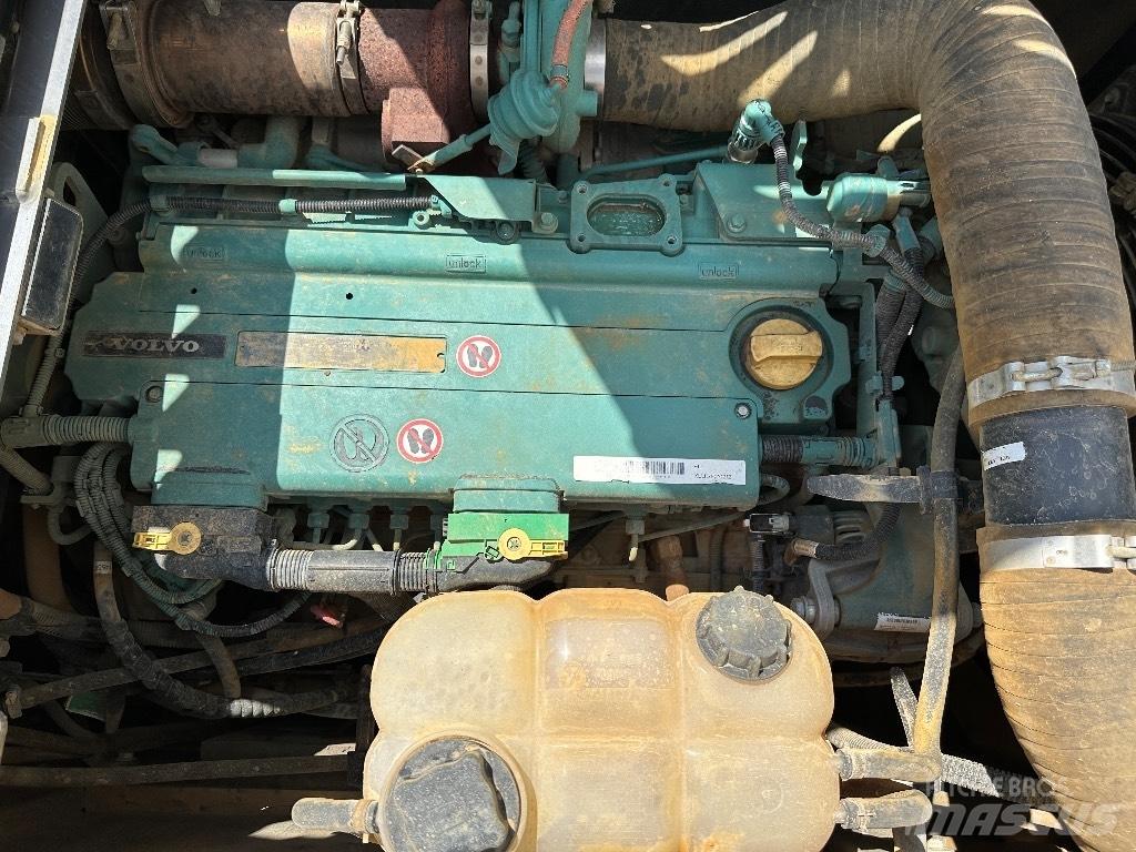 Volvo EC 220 E L Koparki gąsienicowe