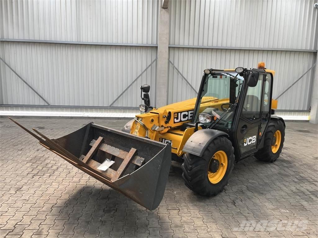JCB 525-60 Hi Viz Ładowarki rolnicze