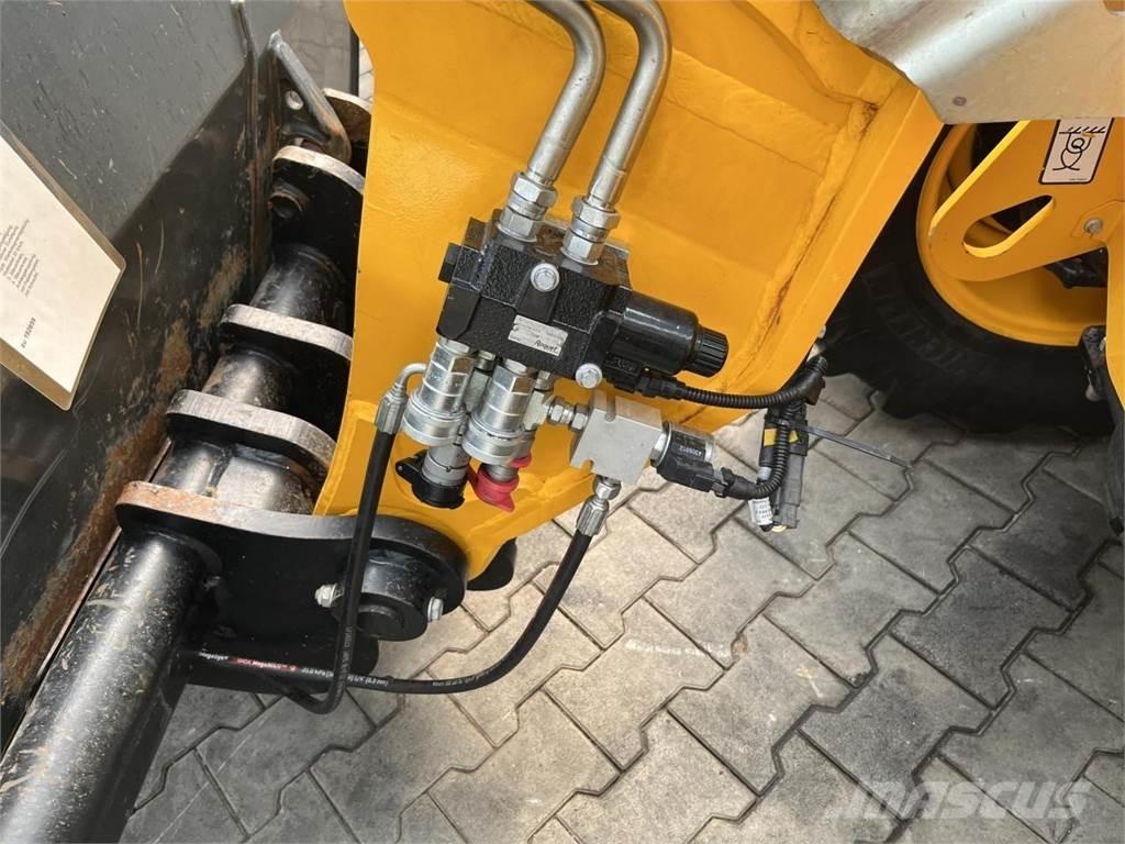 JCB 525-60 Hi Viz Ładowarki rolnicze