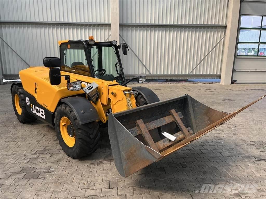 JCB 525-60 Hi Viz Ładowarki rolnicze