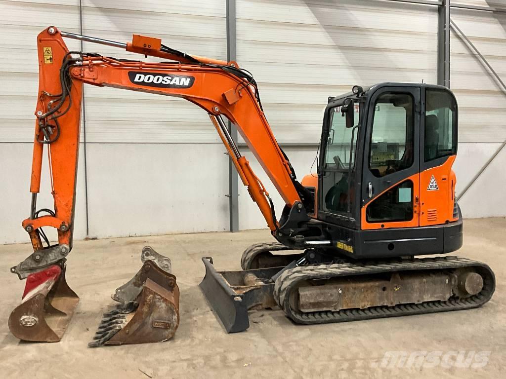 Doosan DX 63-3 Minikoparki