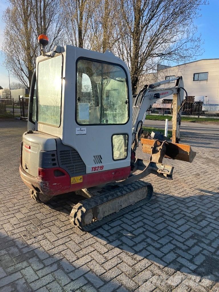 Takeuchi TB 219 Minikoparki