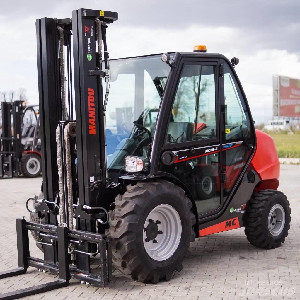Manitou MC25 Wózki widłowe terenowe