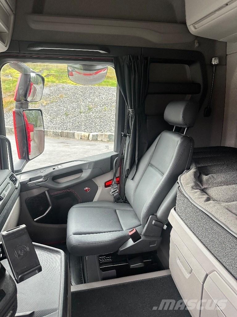 Scania R 590 Pojazdy do transportu zrębki