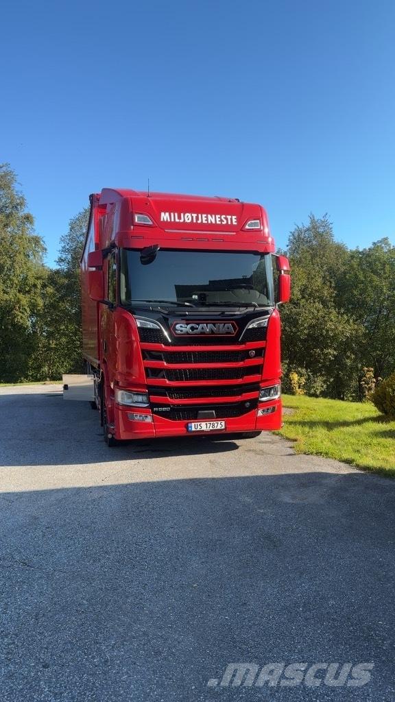 Scania R 590 Pojazdy do transportu zrębki