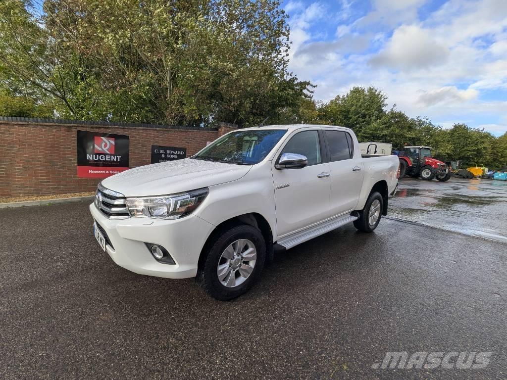Toyota Hilux Pick-upy / Pojazdy z otwieranymi burtami