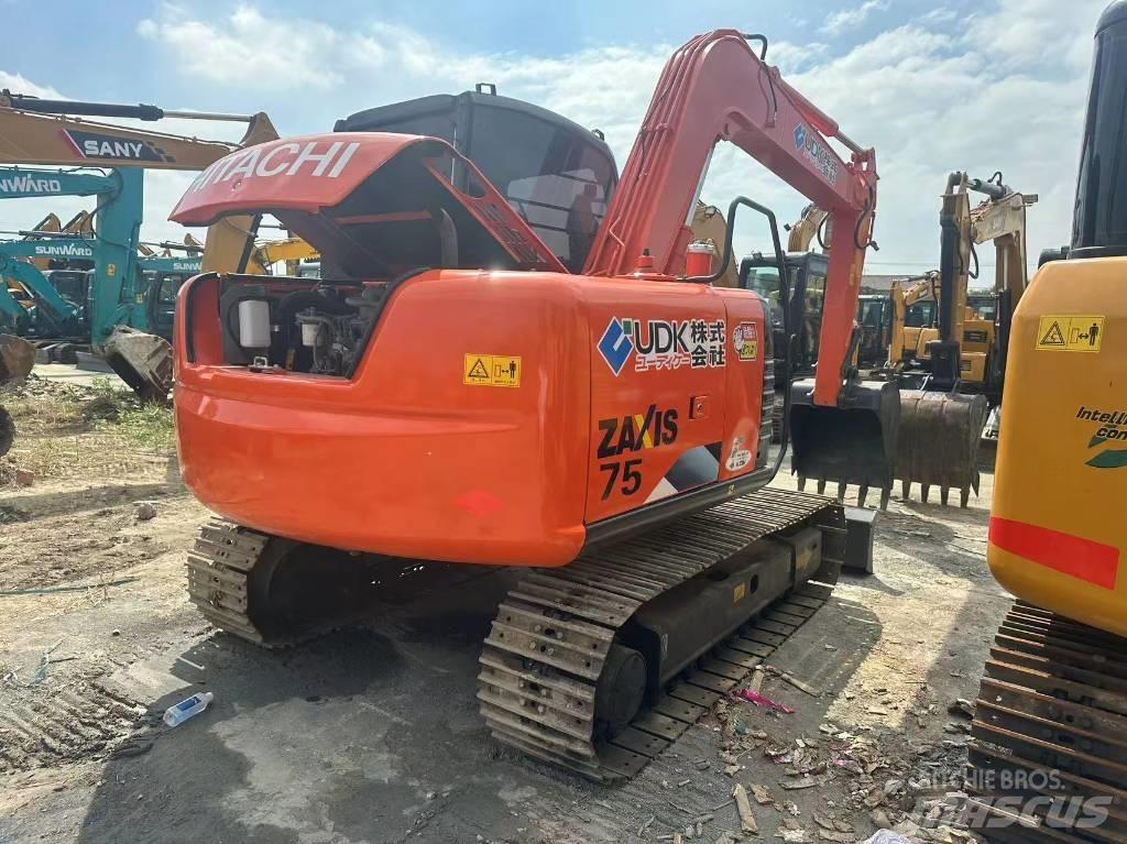 Hitachi ZX 75 Midikoparki  7t - 12t