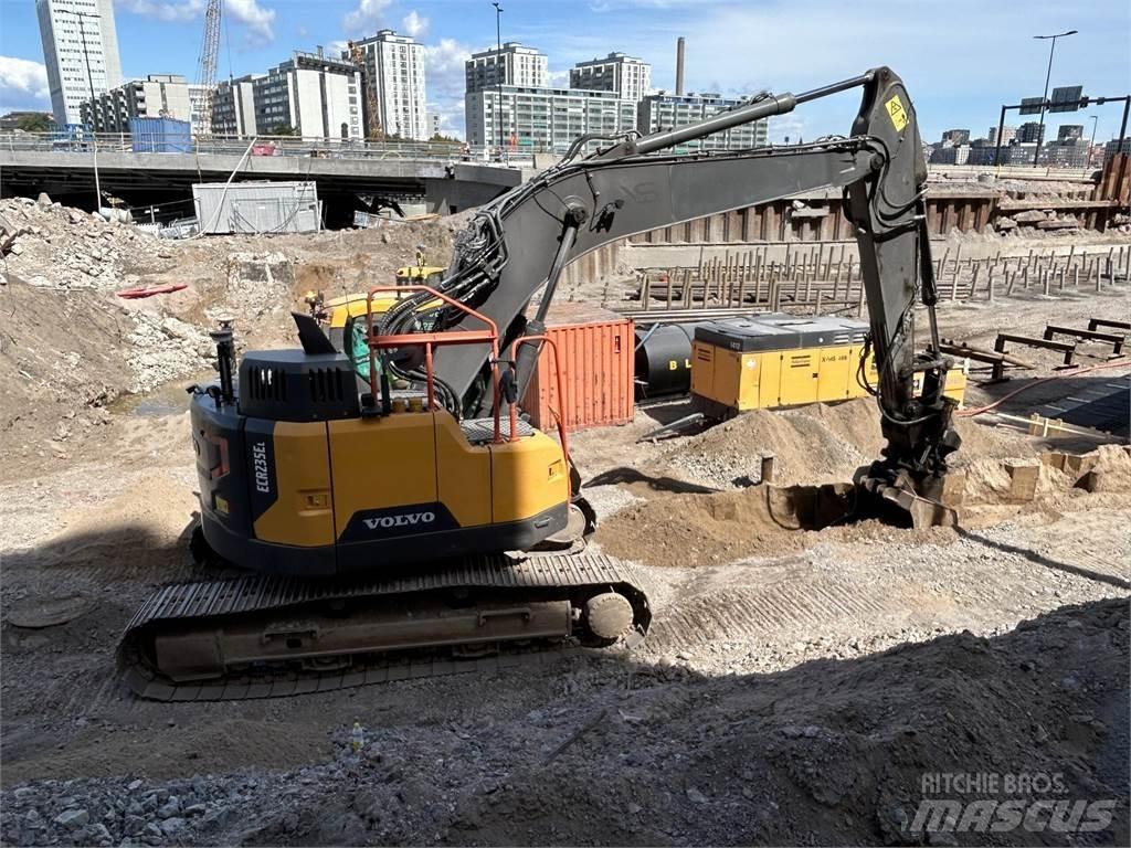 Volvo ECR235EL Koparki gąsienicowe