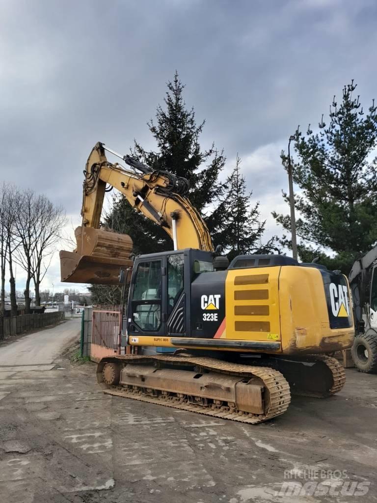CAT 323 E Koparki gąsienicowe
