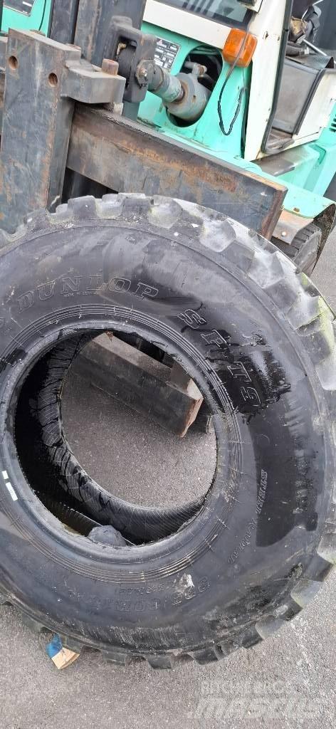 Dunlop 335/80R18 Opony, koła i felgi