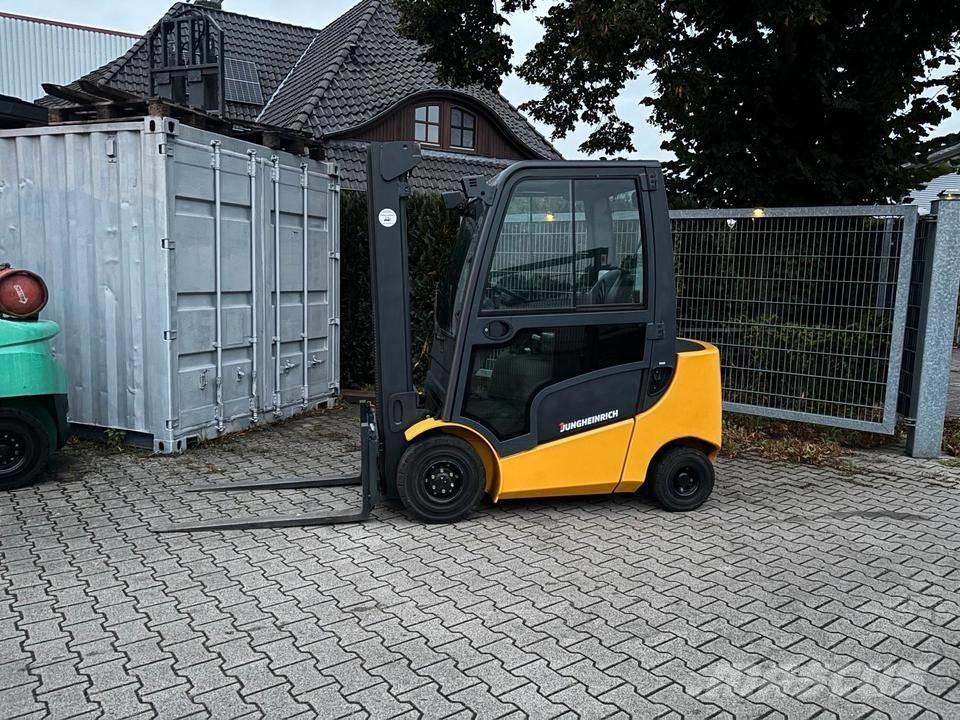 Jungheinrich DFG 320 Wózki Diesla