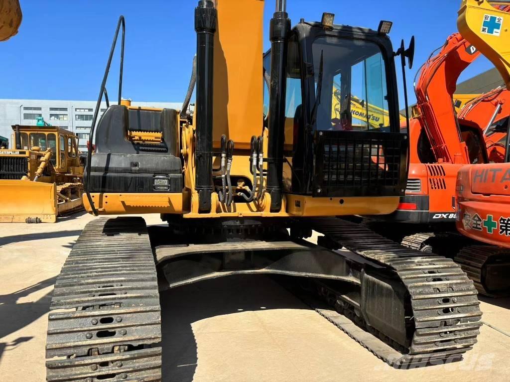 CAT 325 D Koparki gąsienicowe