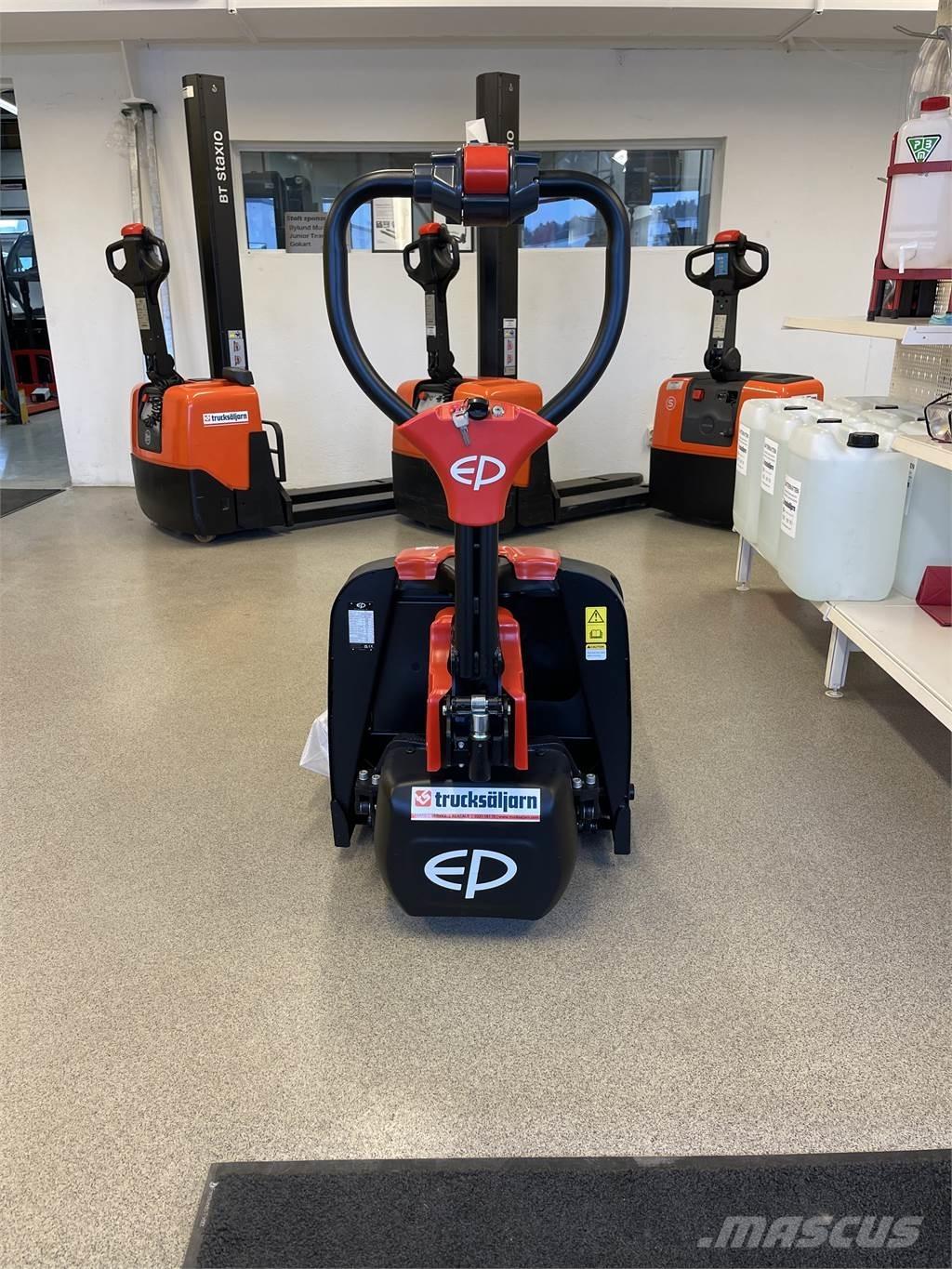 EP Equipment F4 Wózki widłowe unoszące z dyszlem