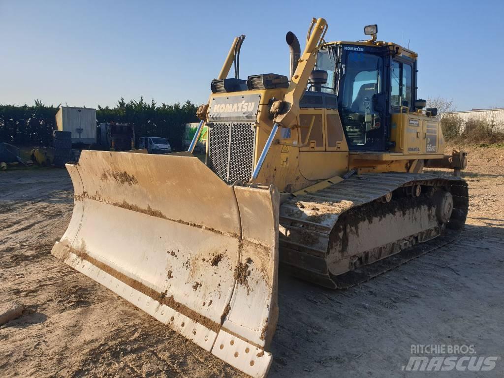 Komatsu D65PXi-18 Spycharki gąsienicowe