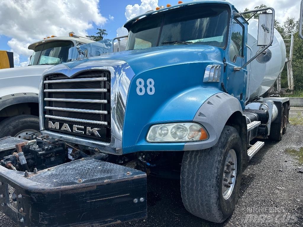 Mack GU 800 Inne