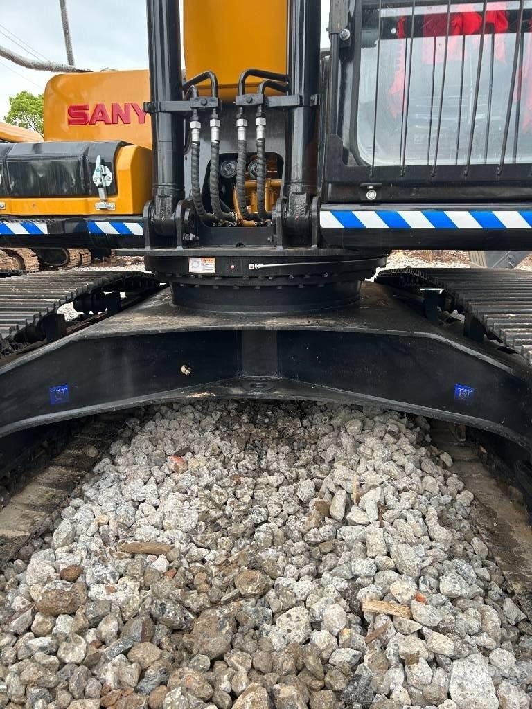 Sany SY 215 C Koparki gąsienicowe