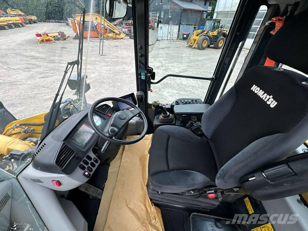 Komatsu WA 270-8 Ładowarki kołowe