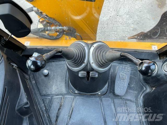 JCB 4 CX Koparko-ładowarki