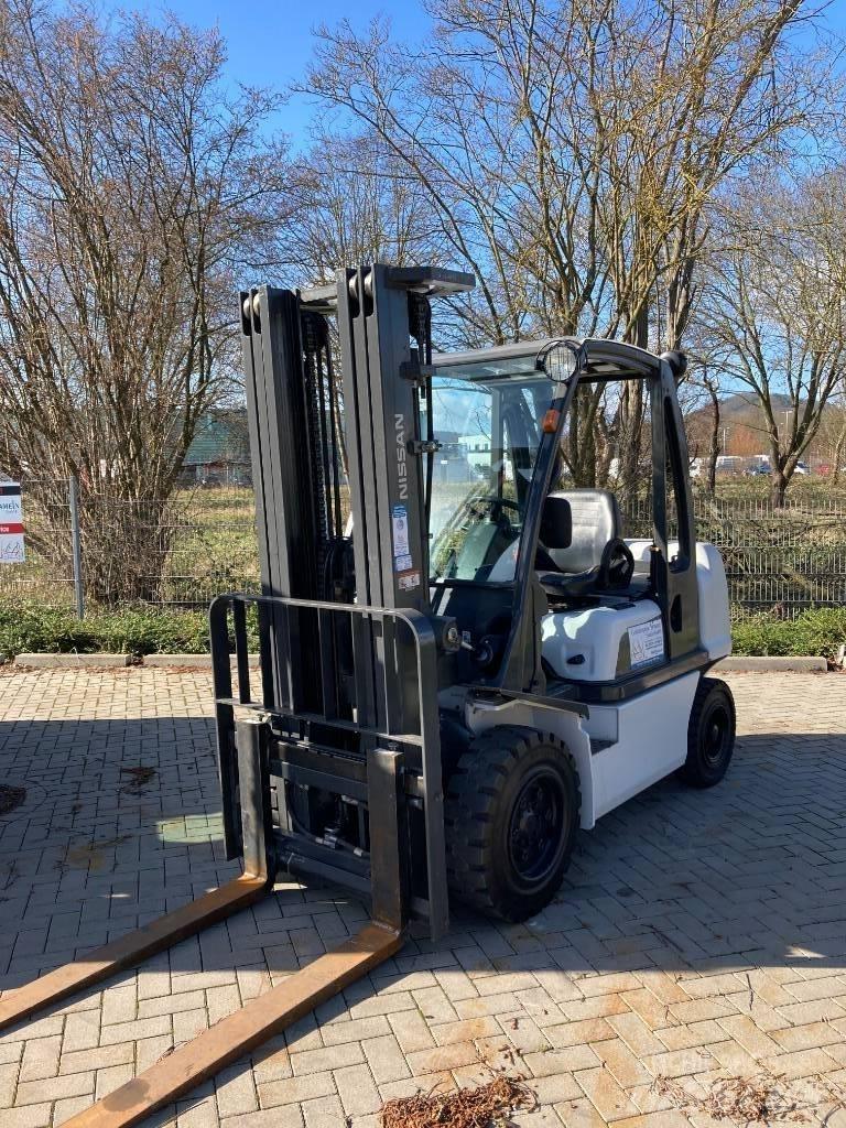 Nissan YG1D2A32Q Wózki Diesla