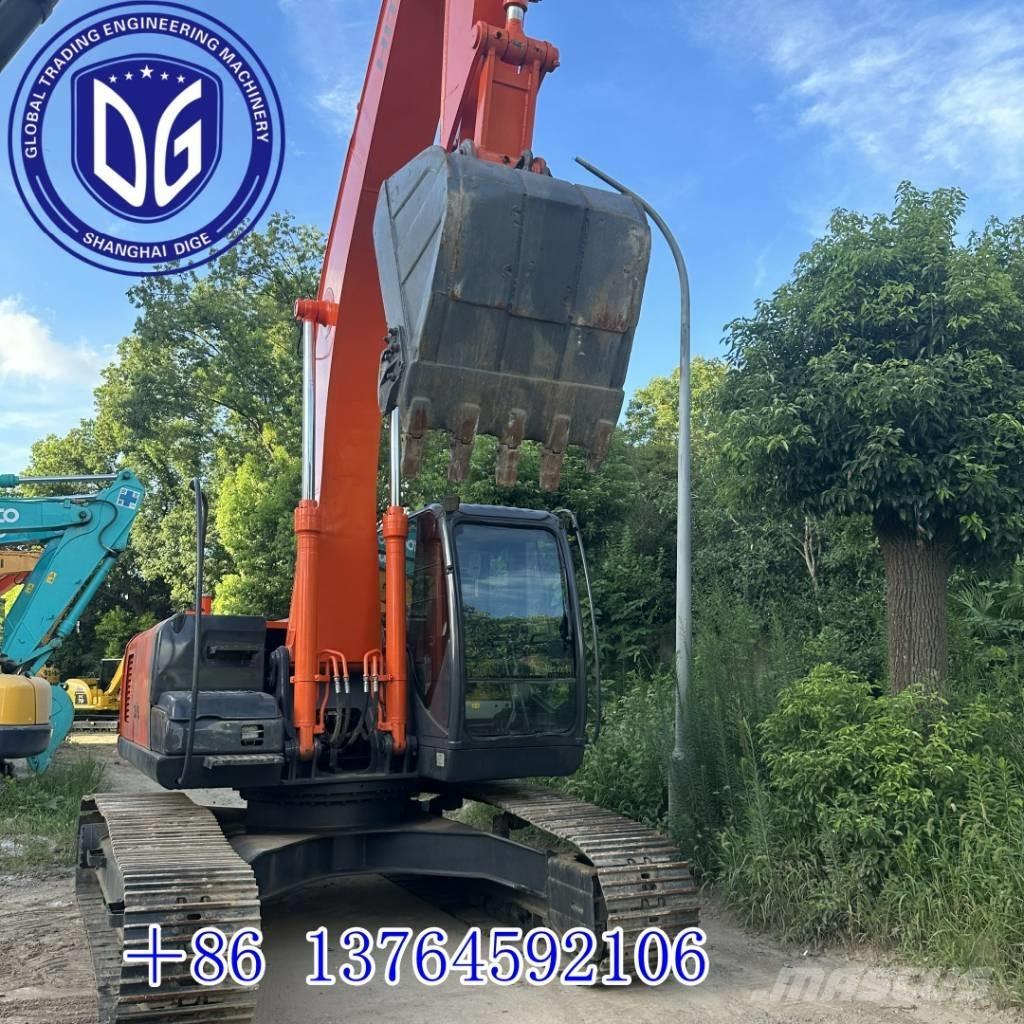 Hitachi 210LC Koparki gąsienicowe