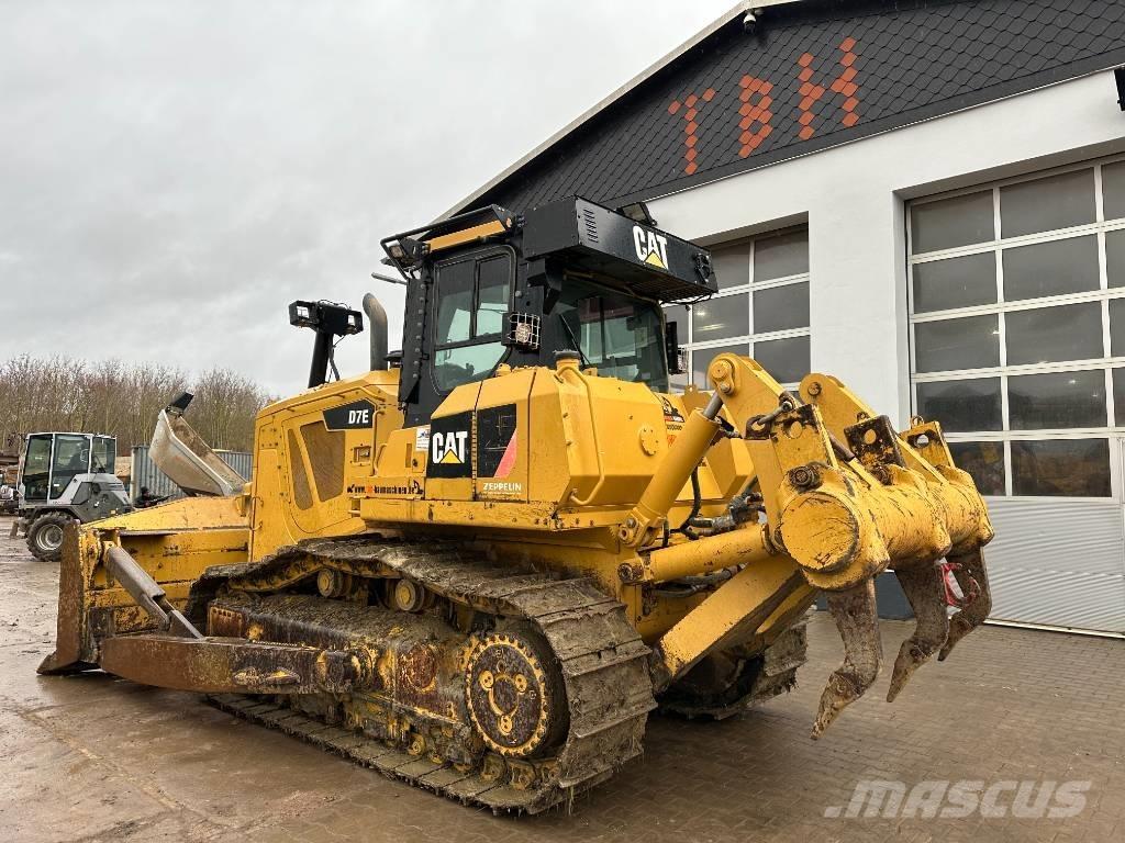 CAT D 7 E Spycharki gąsienicowe