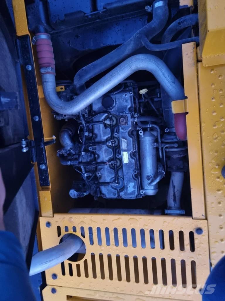 JCB JS 160 LC Koparki gąsienicowe