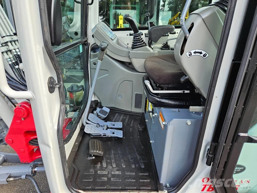Takeuchi TB 225 Minikoparki