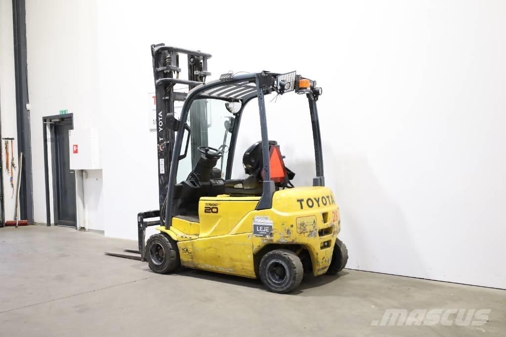 Toyota 8FBM20T Wózki elektryczne