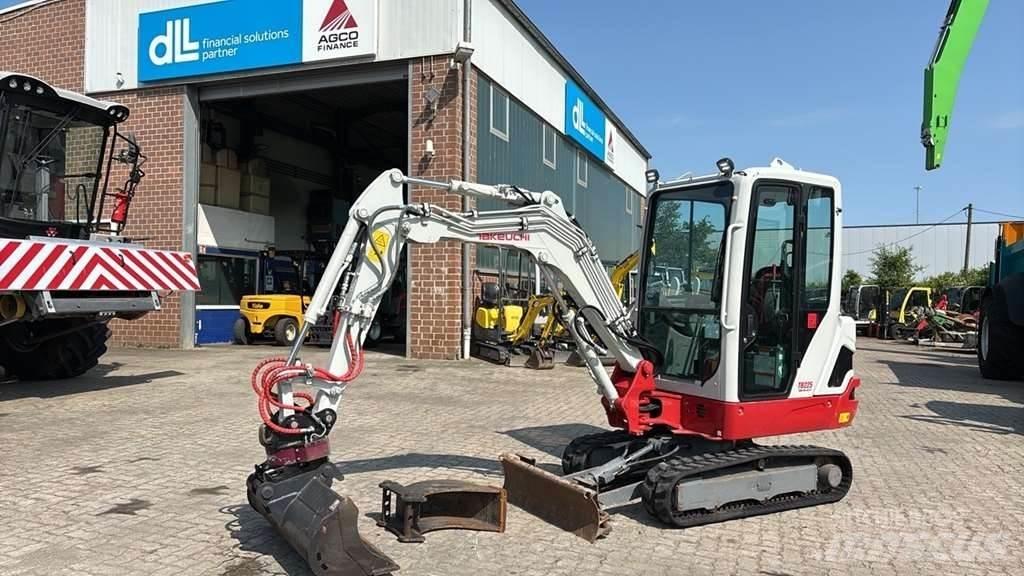 Takeuchi TB225 Minikoparki