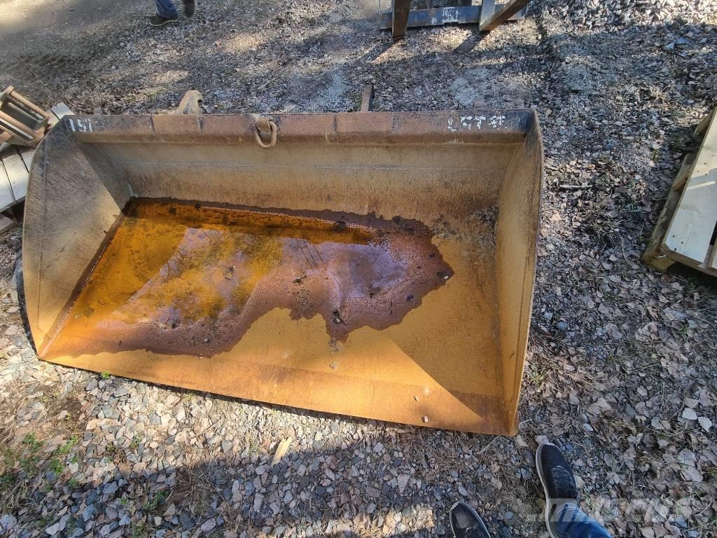 CAT 908M -2015 Ładowarki kołowe