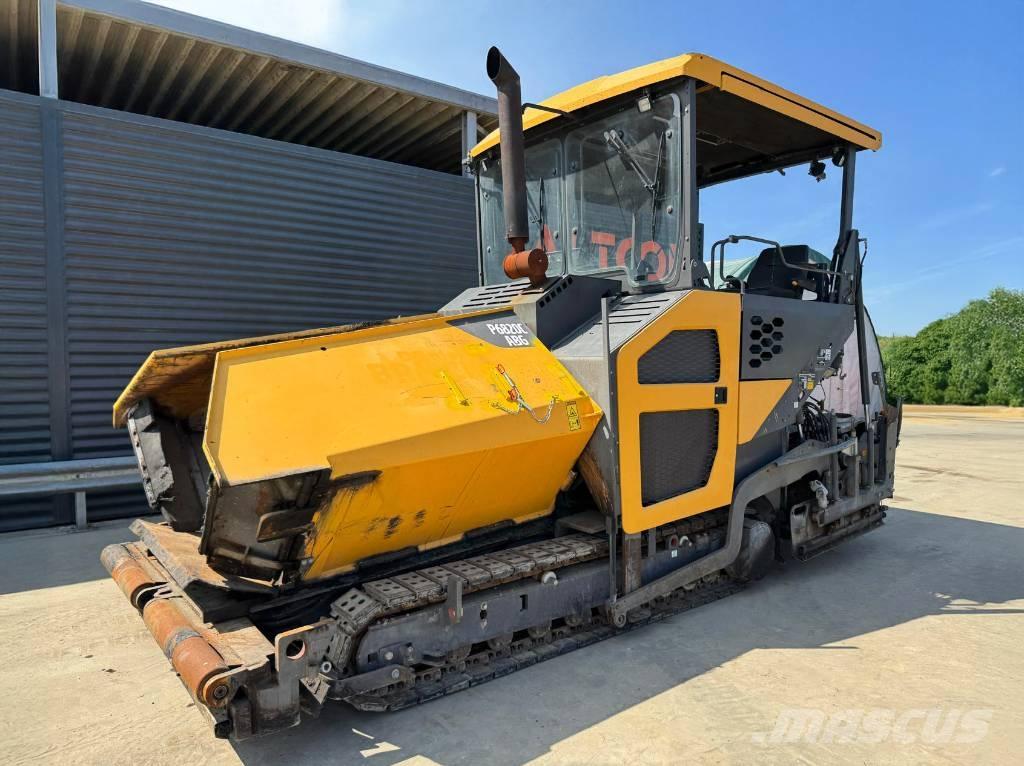 Volvo P 6820C Rozściełacze do asfaltu