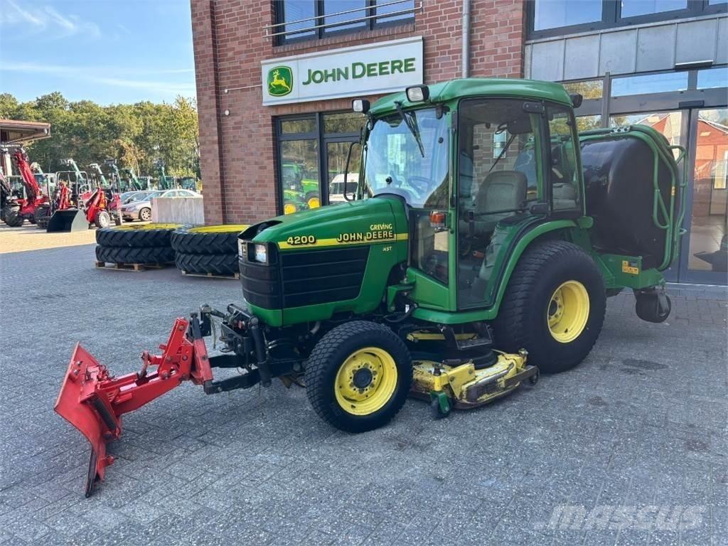 John Deere 4200 Mikrociągniki