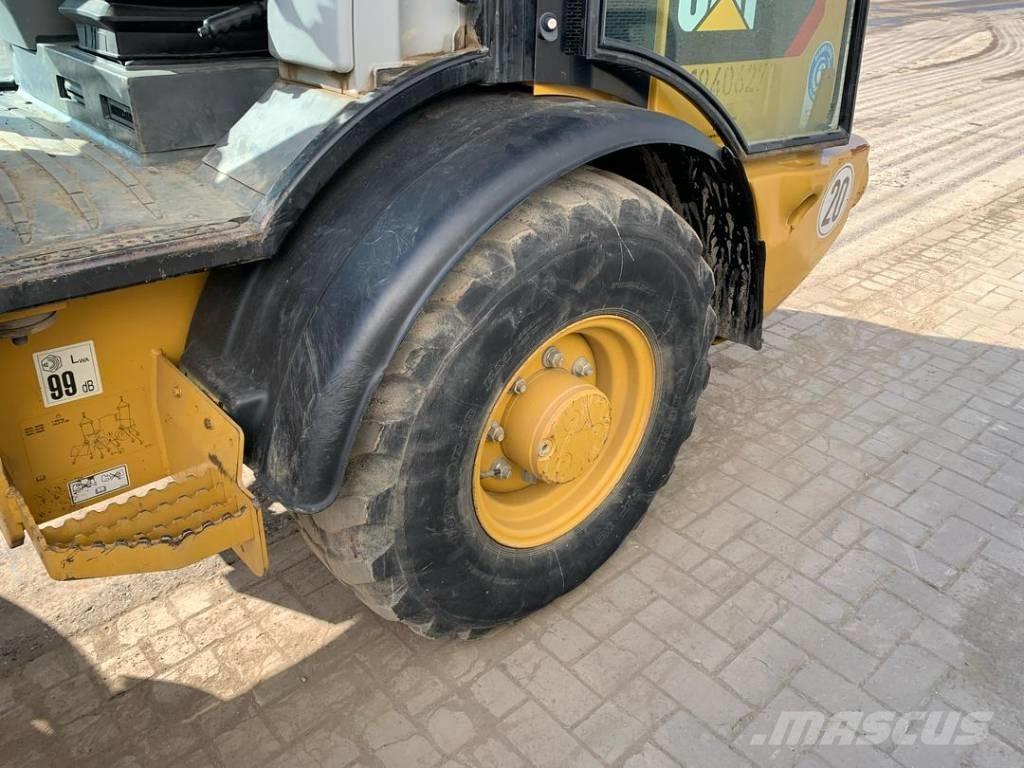 CAT 906 Ładowarki kołowe