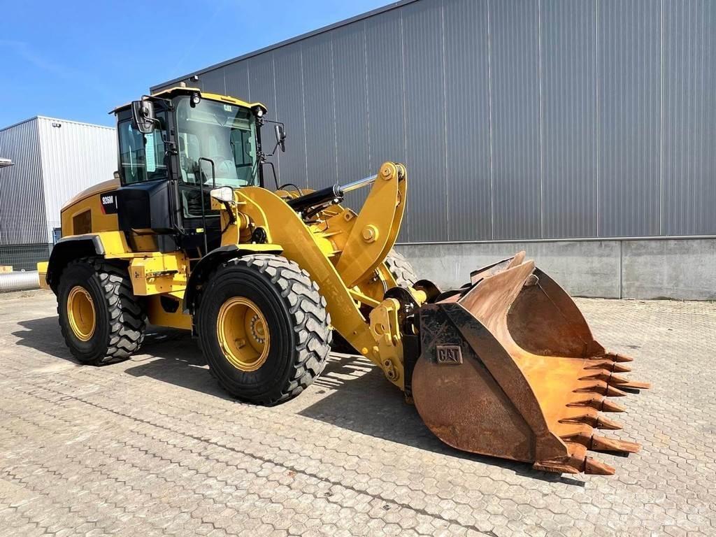 CAT 926M Ładowarki kołowe