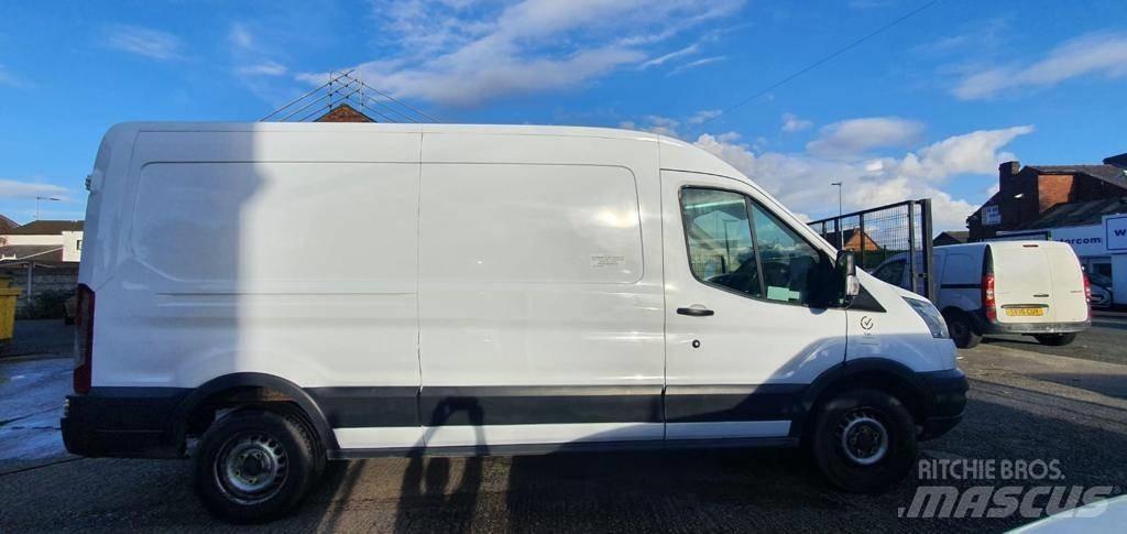 Ford Transit 350 Busy / Vany