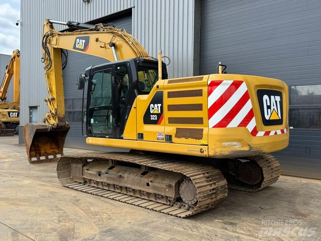 CAT 323 07A Koparki specjalne