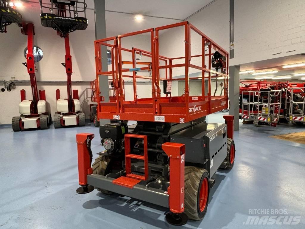 SkyJack SJ 6832 RTE Podnośniki nożycowe