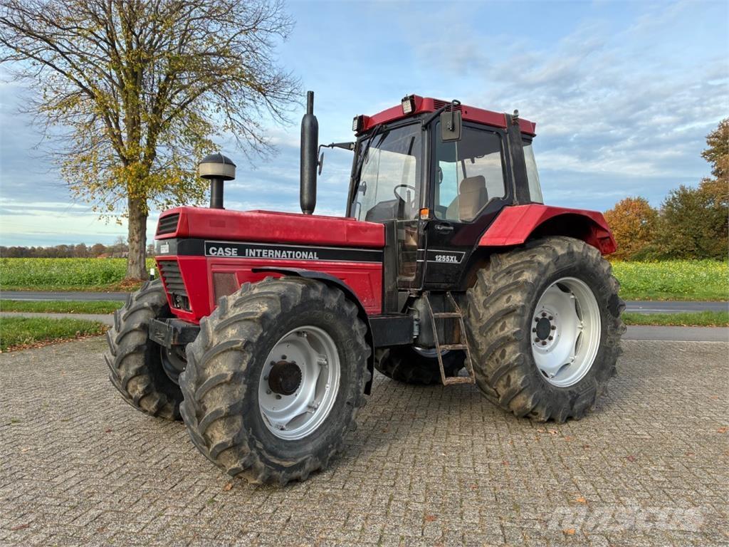 Case IH 1255 Ciągniki rolnicze