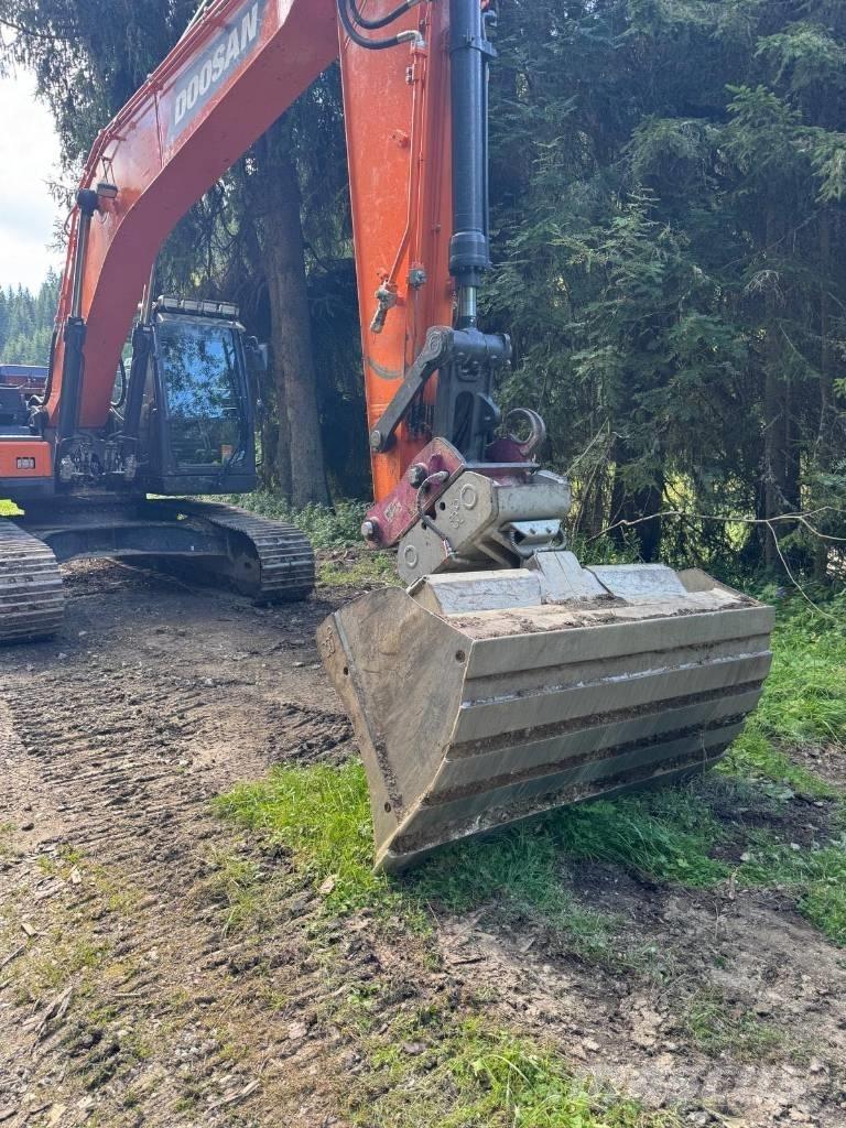 Doosan DX 225 LC-7 Koparki gąsienicowe