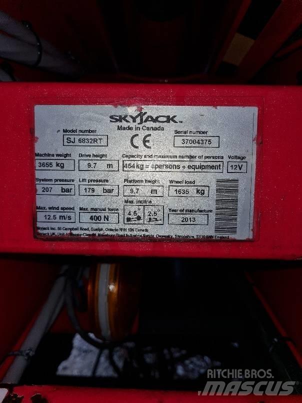 SkyJack SJ 6832 Podnośniki nożycowe
