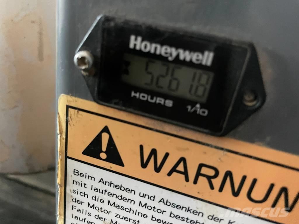 Takeuchi TB 250 Minikoparki