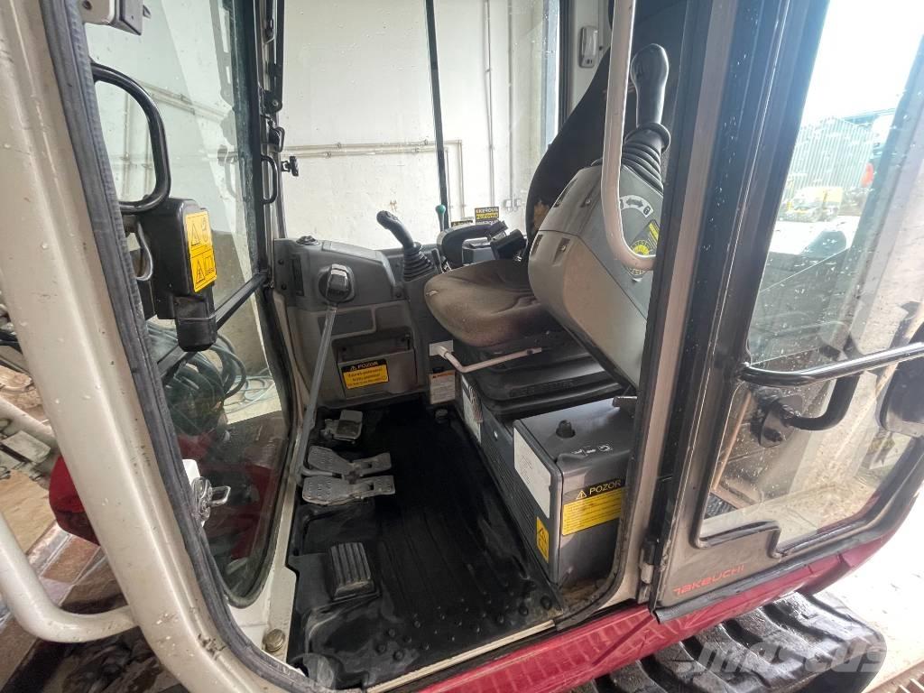 Takeuchi TB 250 Minikoparki