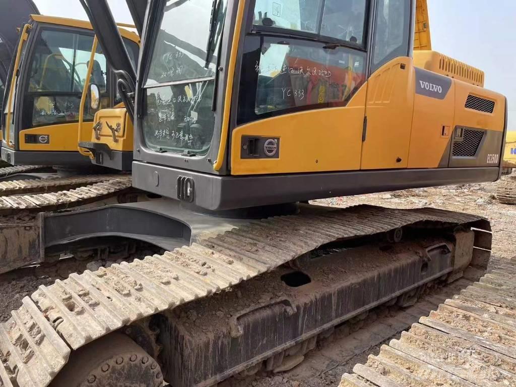 Volvo EC 250 D Koparki gąsienicowe