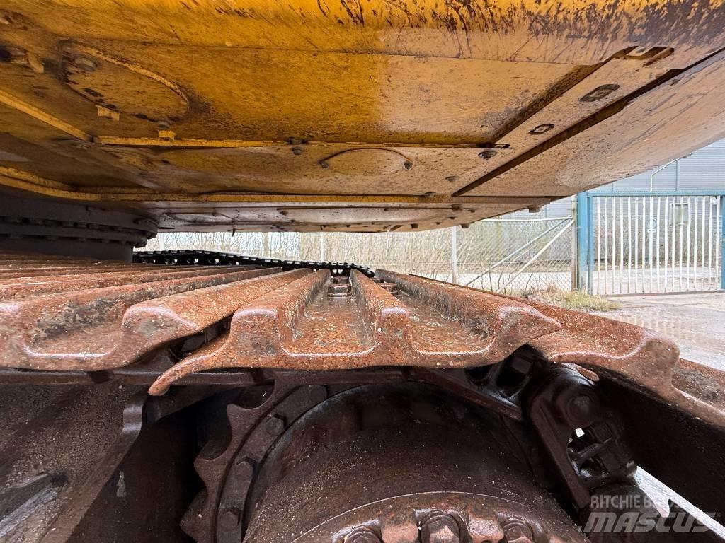Komatsu HB 215 LC-2 Koparki gąsienicowe
