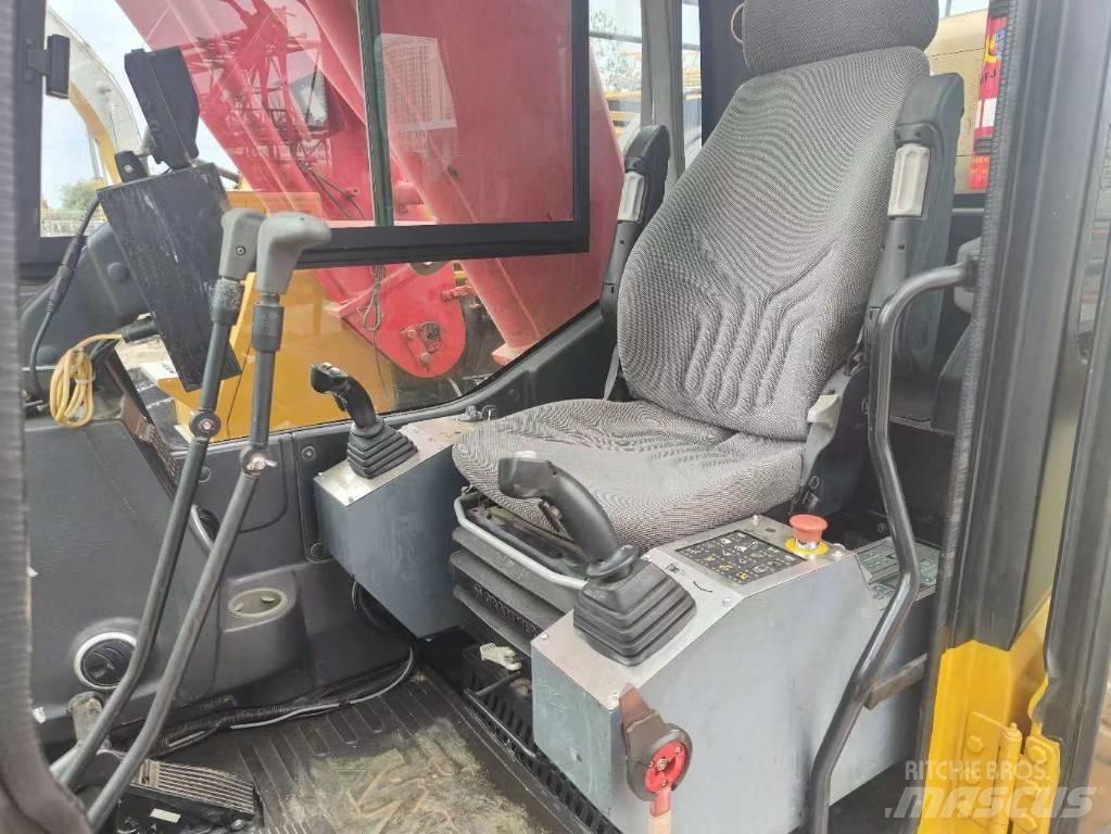 Sany SCC2000A Żurawie gąsienicowe
